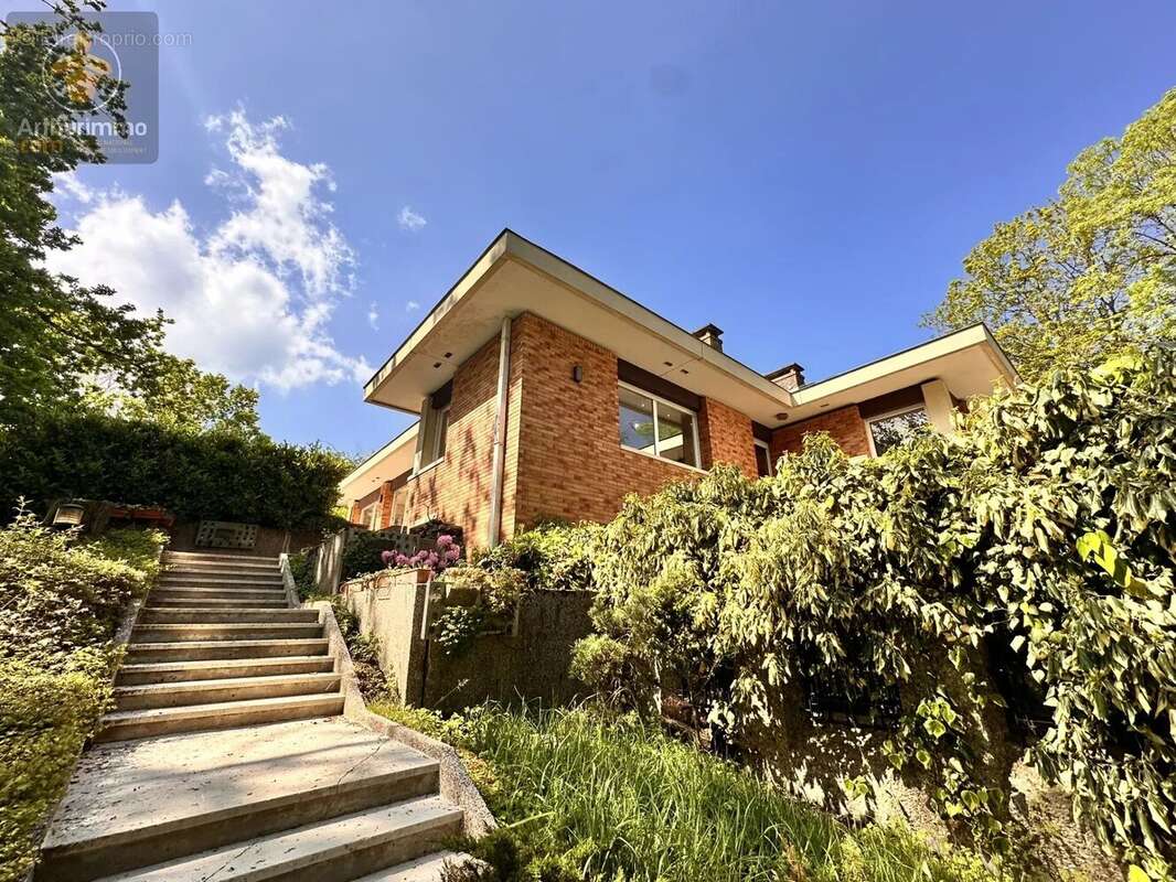 Maison à SAINTE-RUFFINE