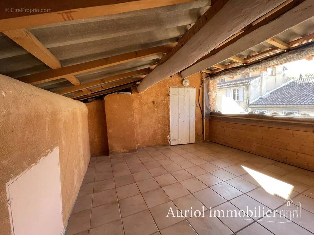 Appartement à AURIOL