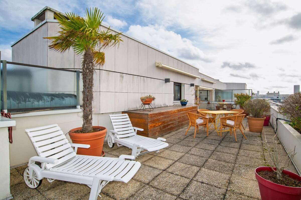 Appartement à LEVALLOIS-PERRET