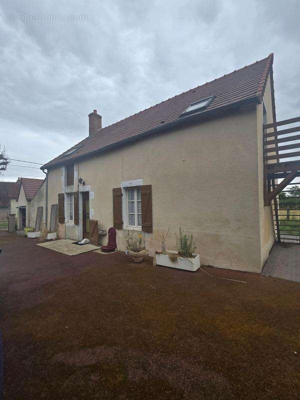 Maison à JUSSY-LE-CHAUDRIER