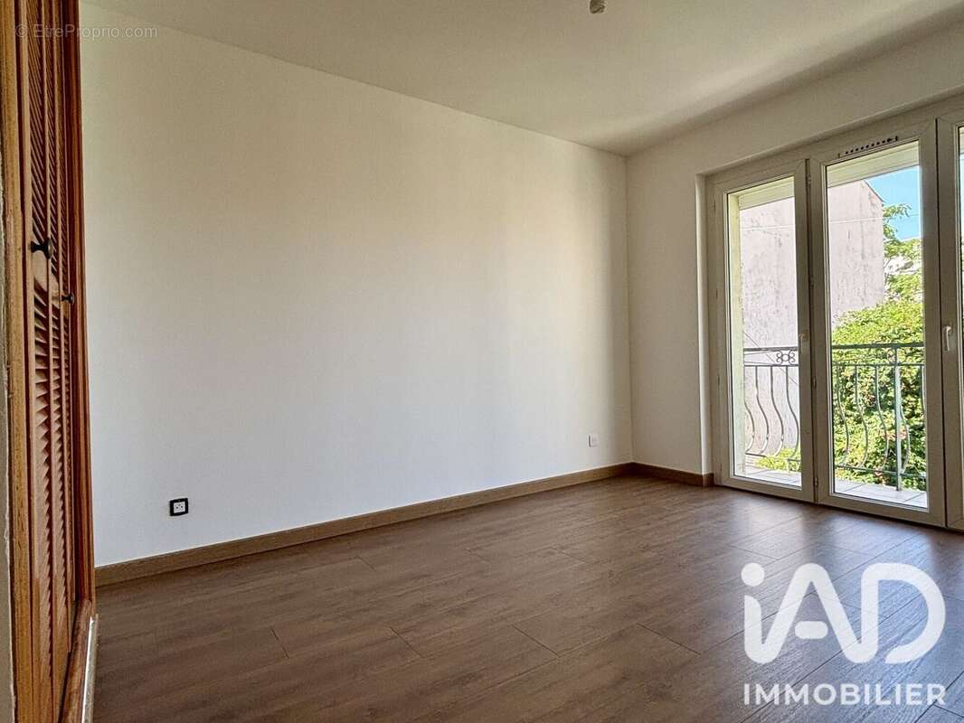 Appartement 81 m² à Toulon  - photo 8