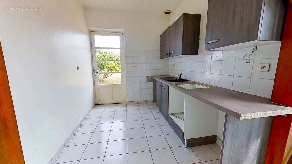 Photo 5 - Maison à SAINT-JULIEN-EN-BORN