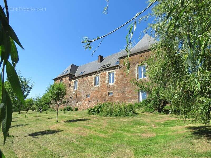 Maison à LOUIGNAC