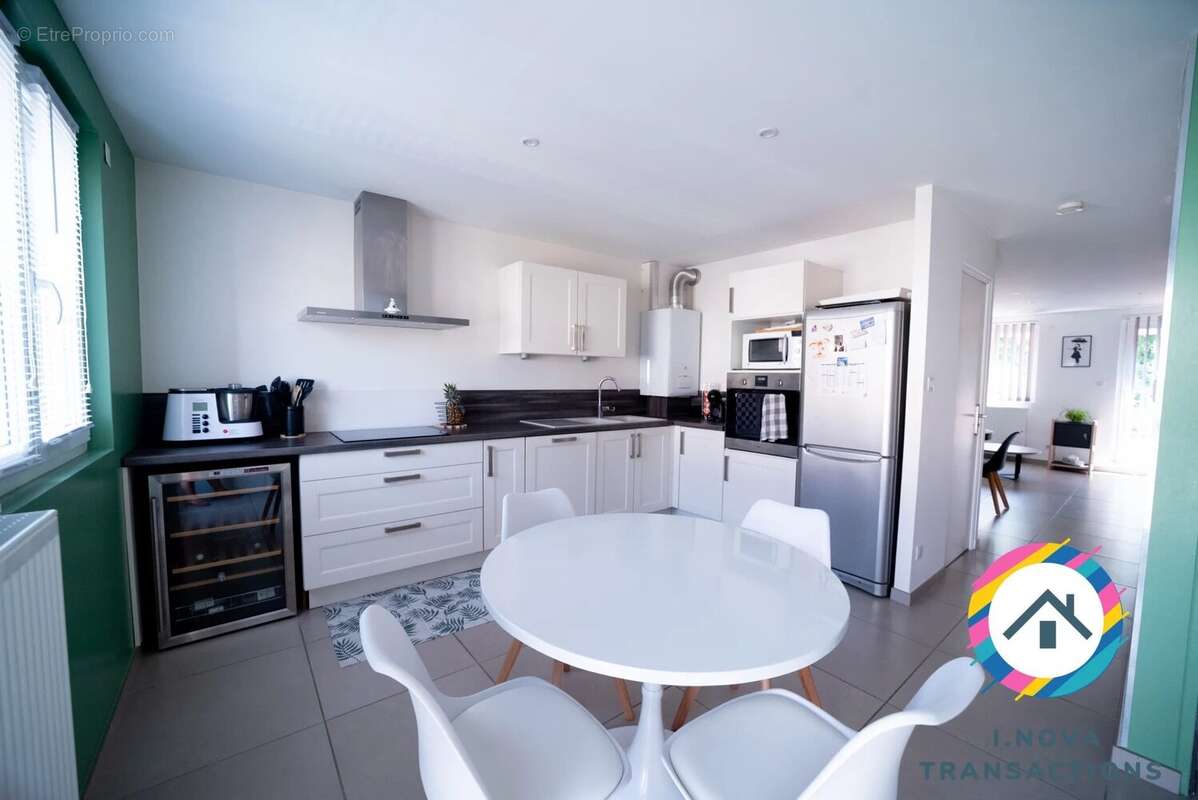 Maison 4 pièces 84m2 - photo 2