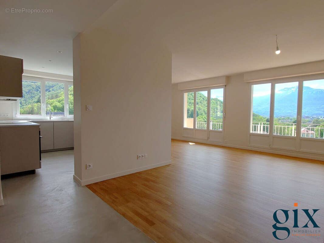 Appartement à GIERES