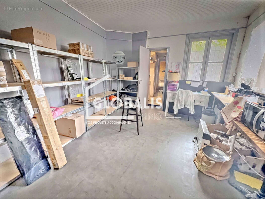 Appartement à AIX-NOULETTE