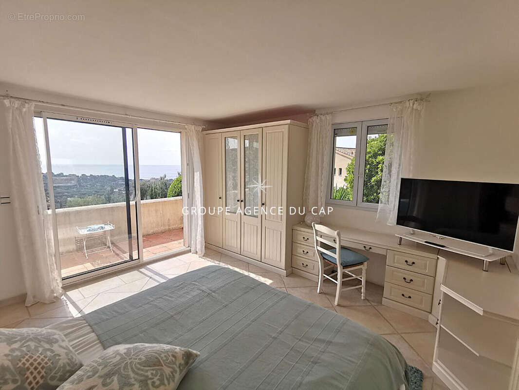 Maison à LES ISSAMBRES