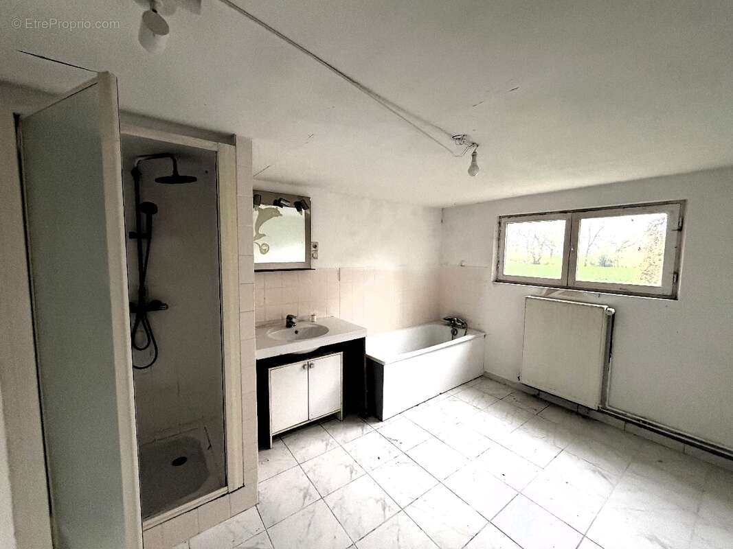 Maison à SAILLY-SAILLISEL