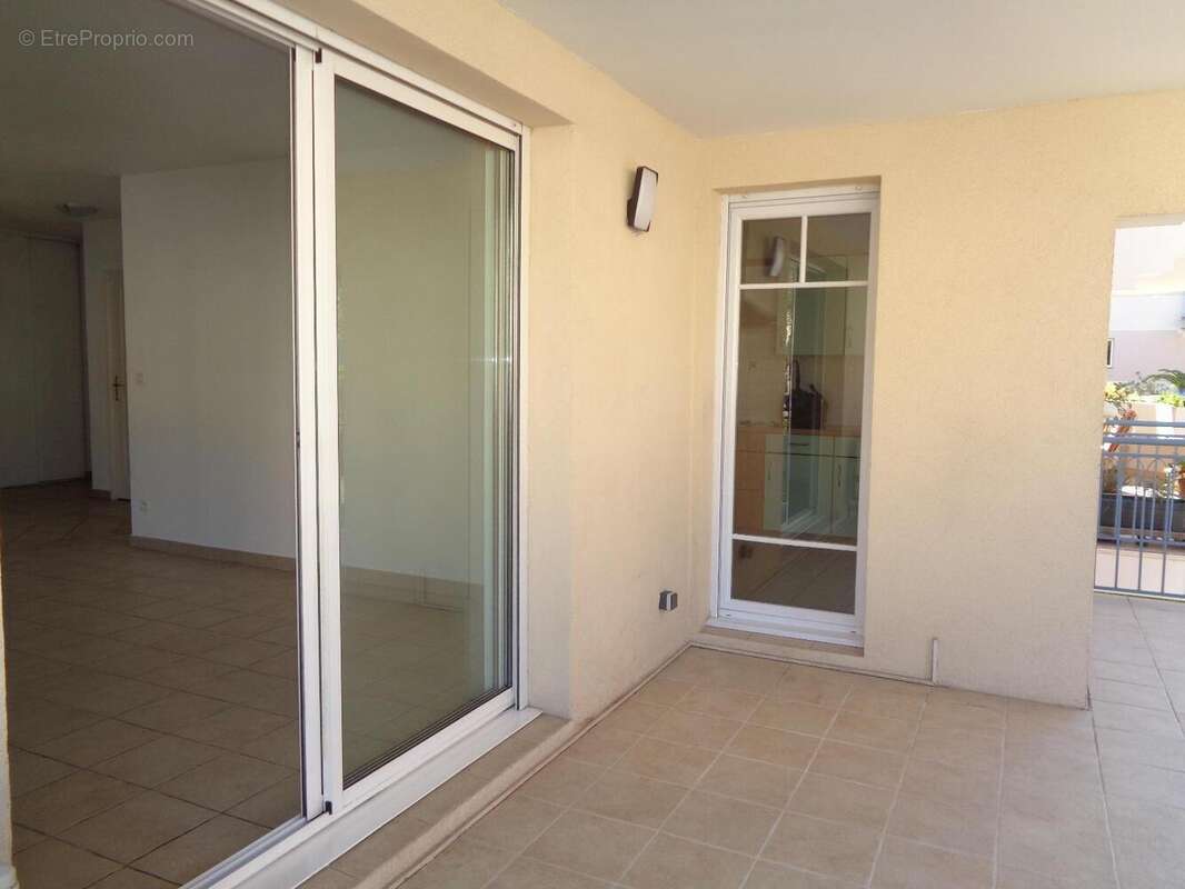   - Appartement à DRAGUIGNAN