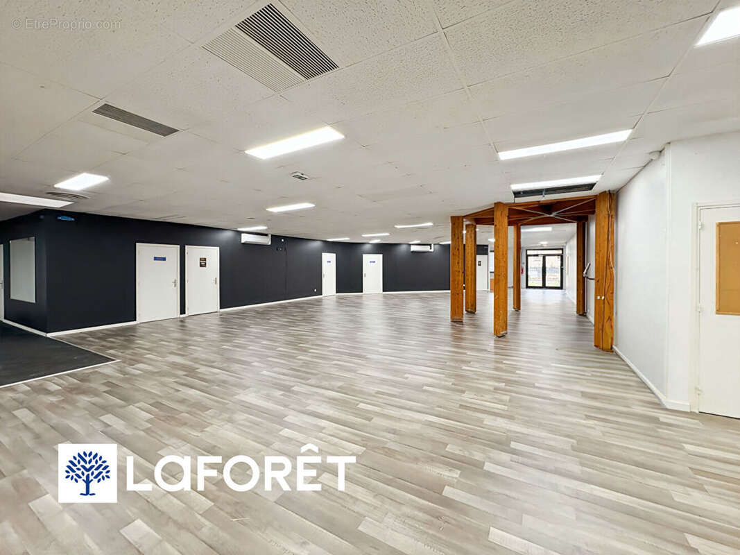 Commerce à BONDOUFLE