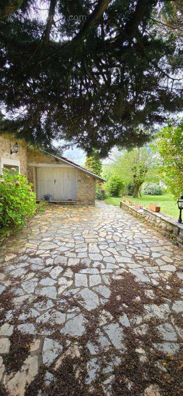 Maison à vendre 8 pièces SAINT LAURENT LES EGLISES (87) - photo 13