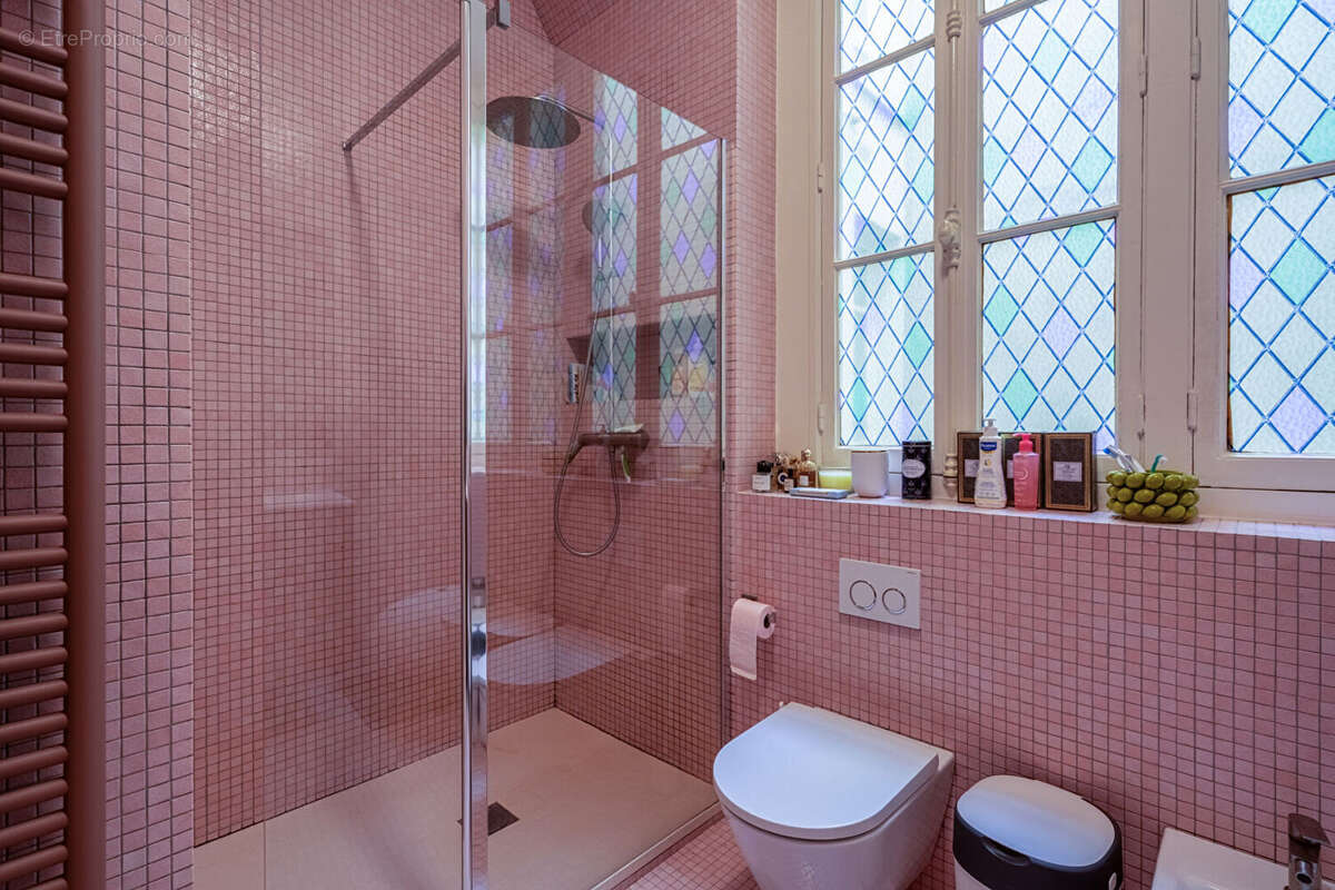 Appartement à PARIS-10E