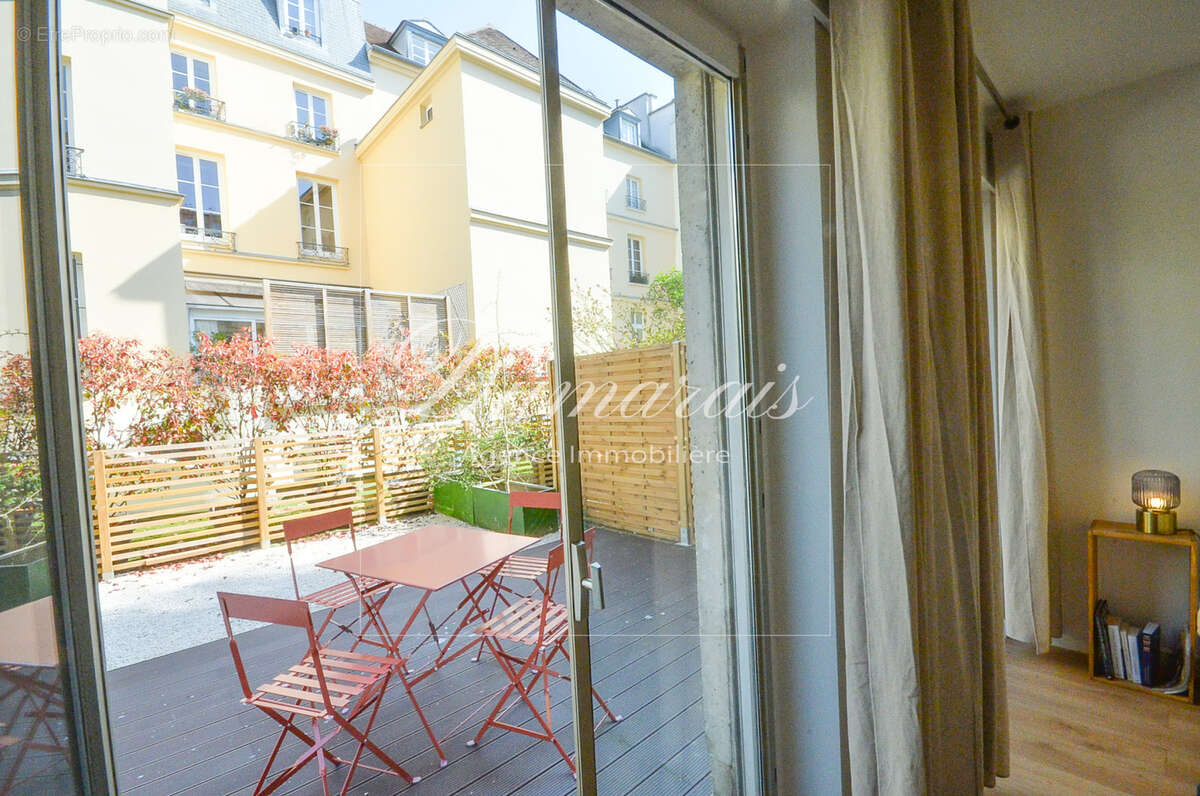 Appartement à PARIS-3E