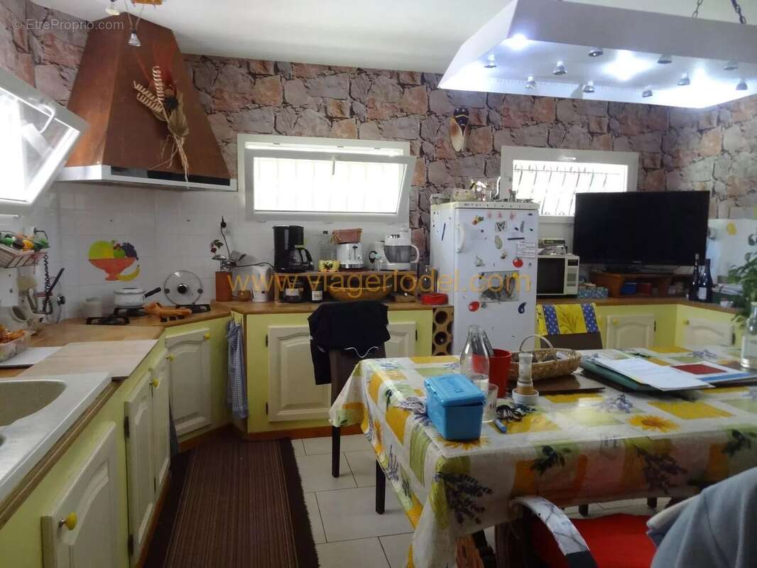 Maison à MOLIERES-SUR-CEZE