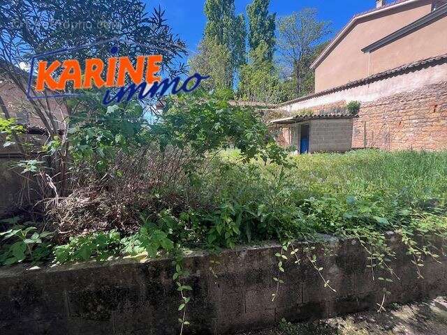 Appartement 84 m² à Fontaines-Saint-Martin  - photo 6