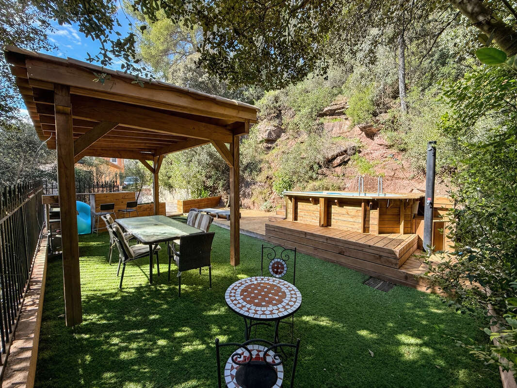 Maison à SOLLIES-VILLE