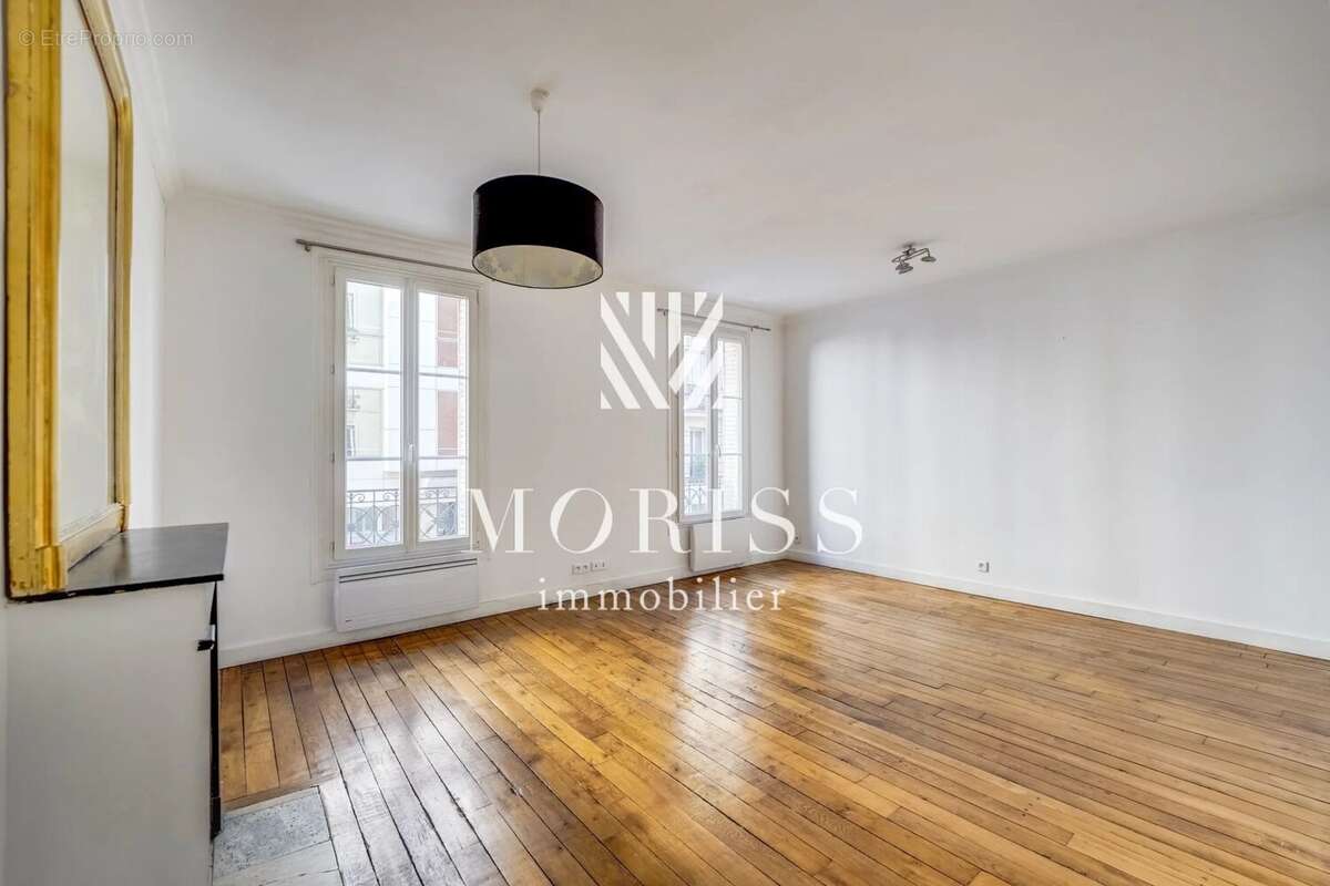 Appartement à PARIS-17E