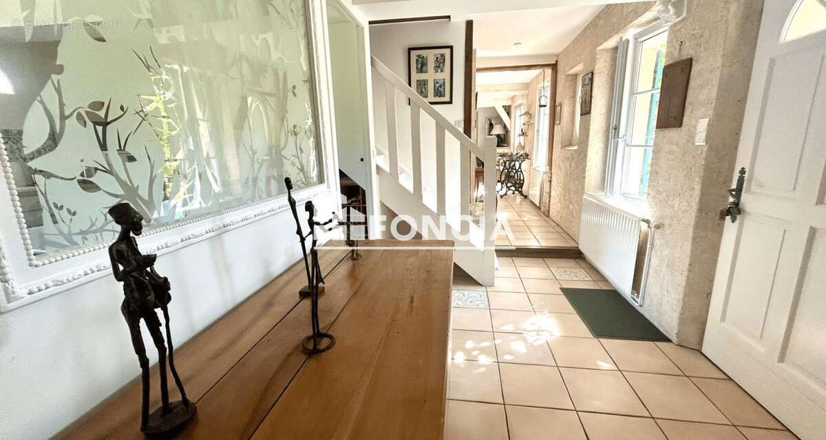 SUPERBE LONGERE de 200 m2 sur 2 400 m2 de terrain arboré avec vue sur rivière - photo 3