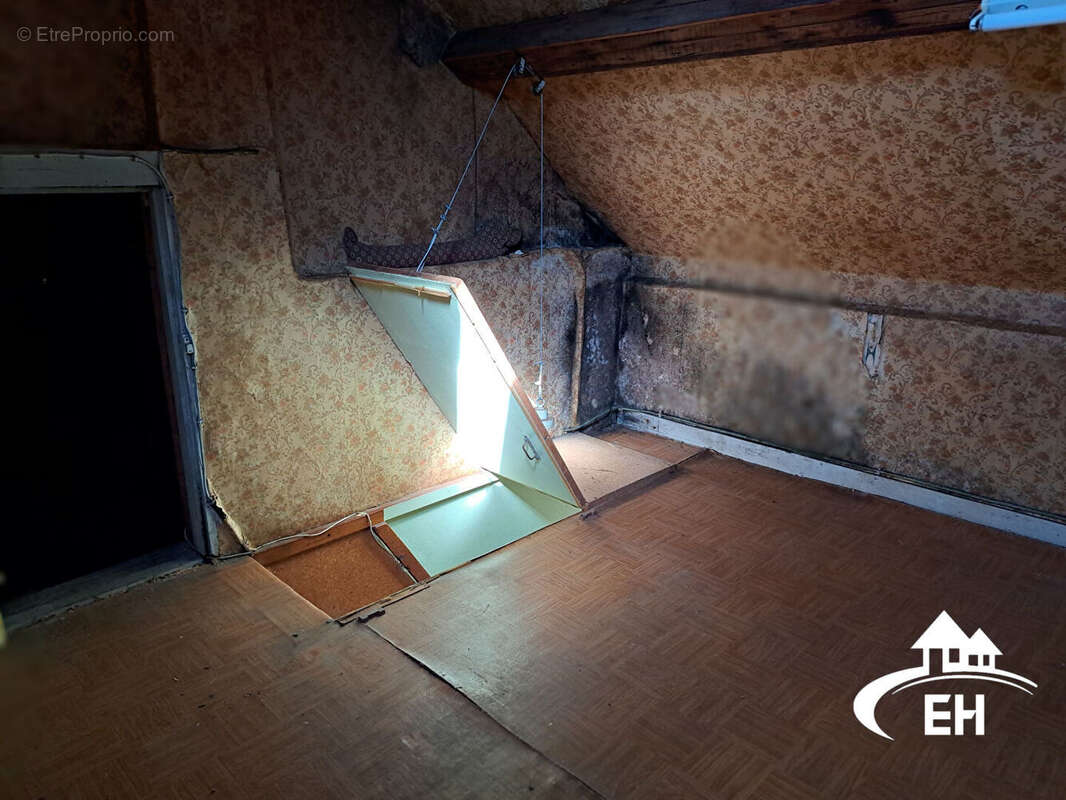 Maison à SAINTE-GAUBURGE-SAINTE-COLOMBE