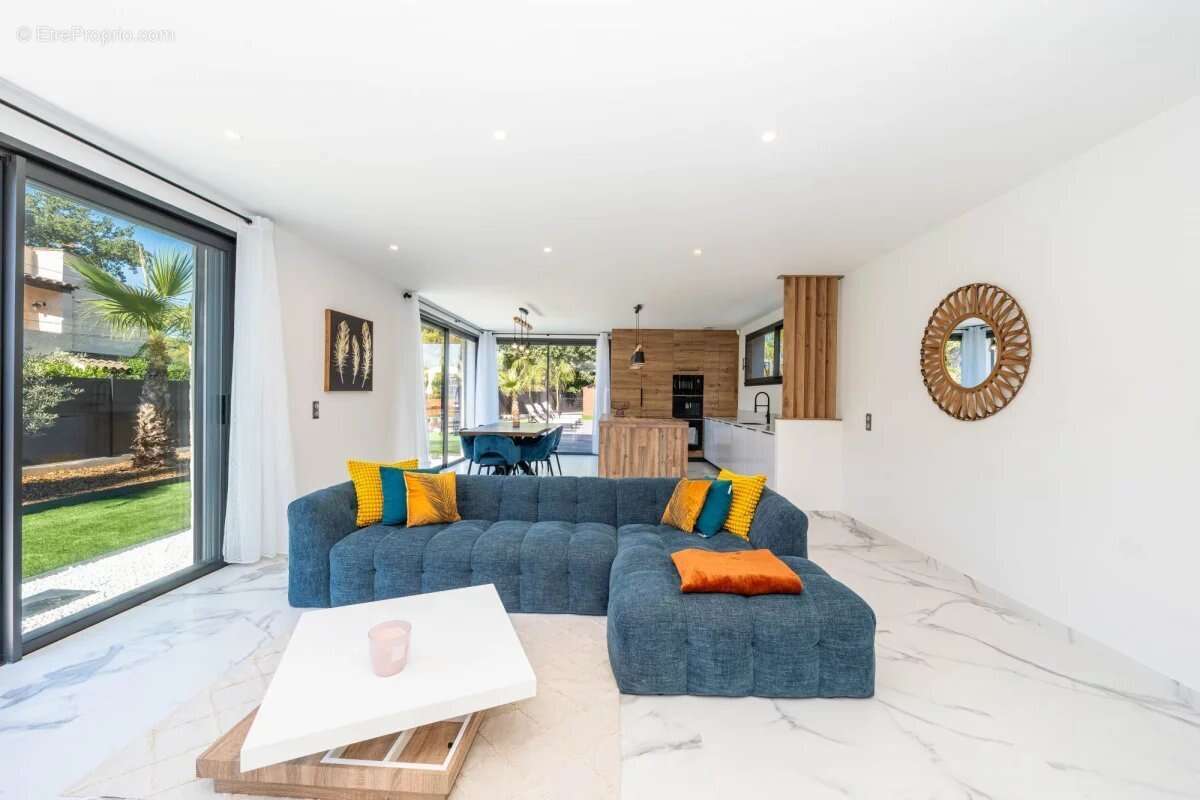 Maison à MOUGINS