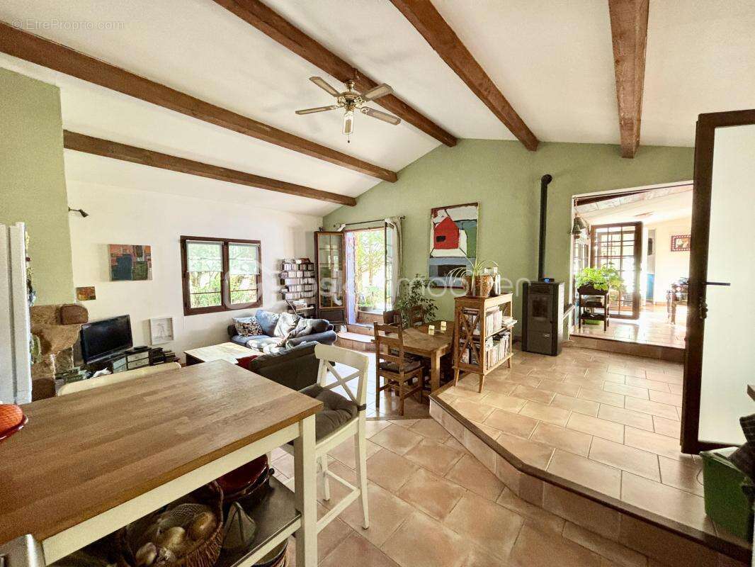 Maison à SAINT-PRIVAT