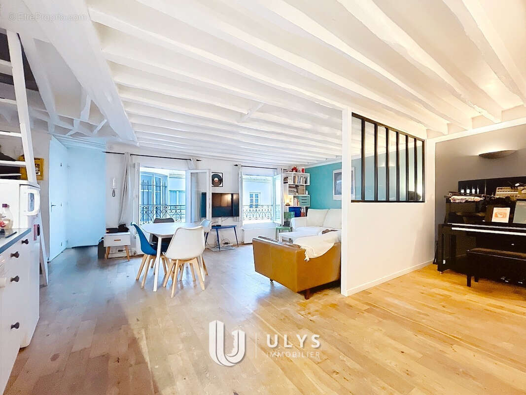 Appartement à PARIS-8E