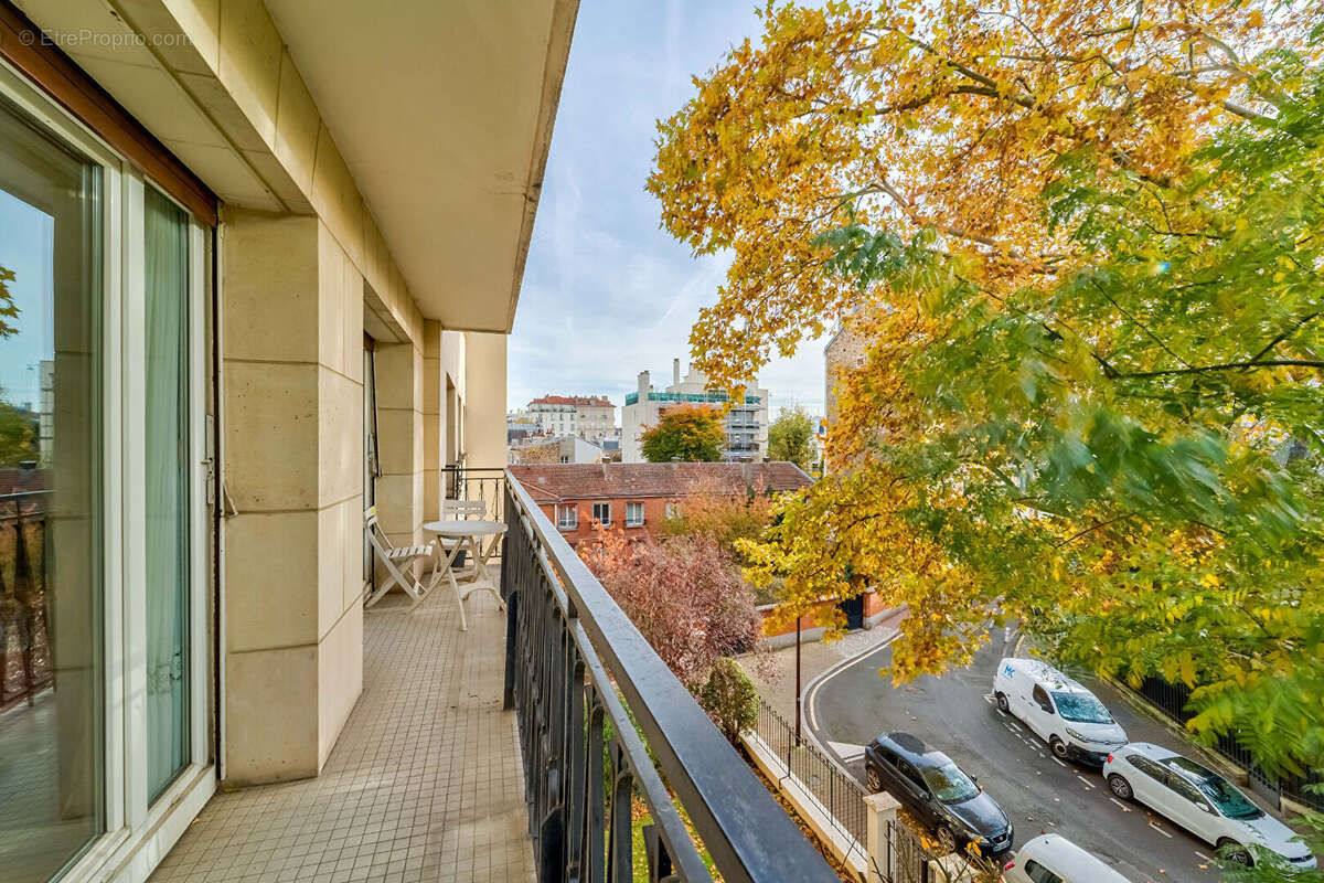 Appartement à CHARENTON-LE-PONT