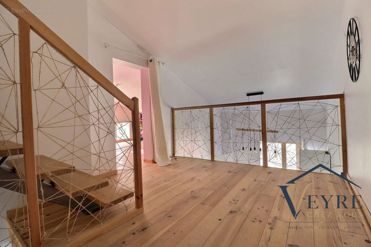 Maison à VIC-LE-COMTE