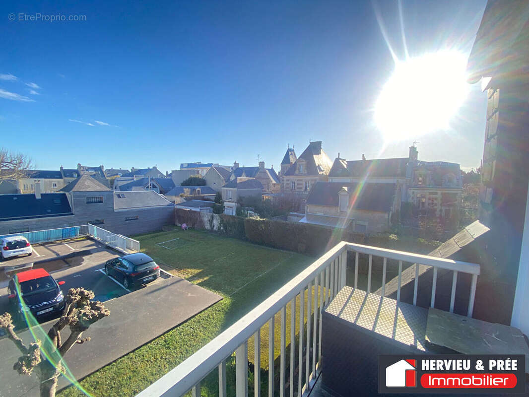 Appartement à LUC-SUR-MER