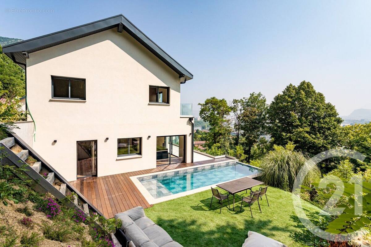 Maison à SAINT-MARTIN-LE-VINOUX