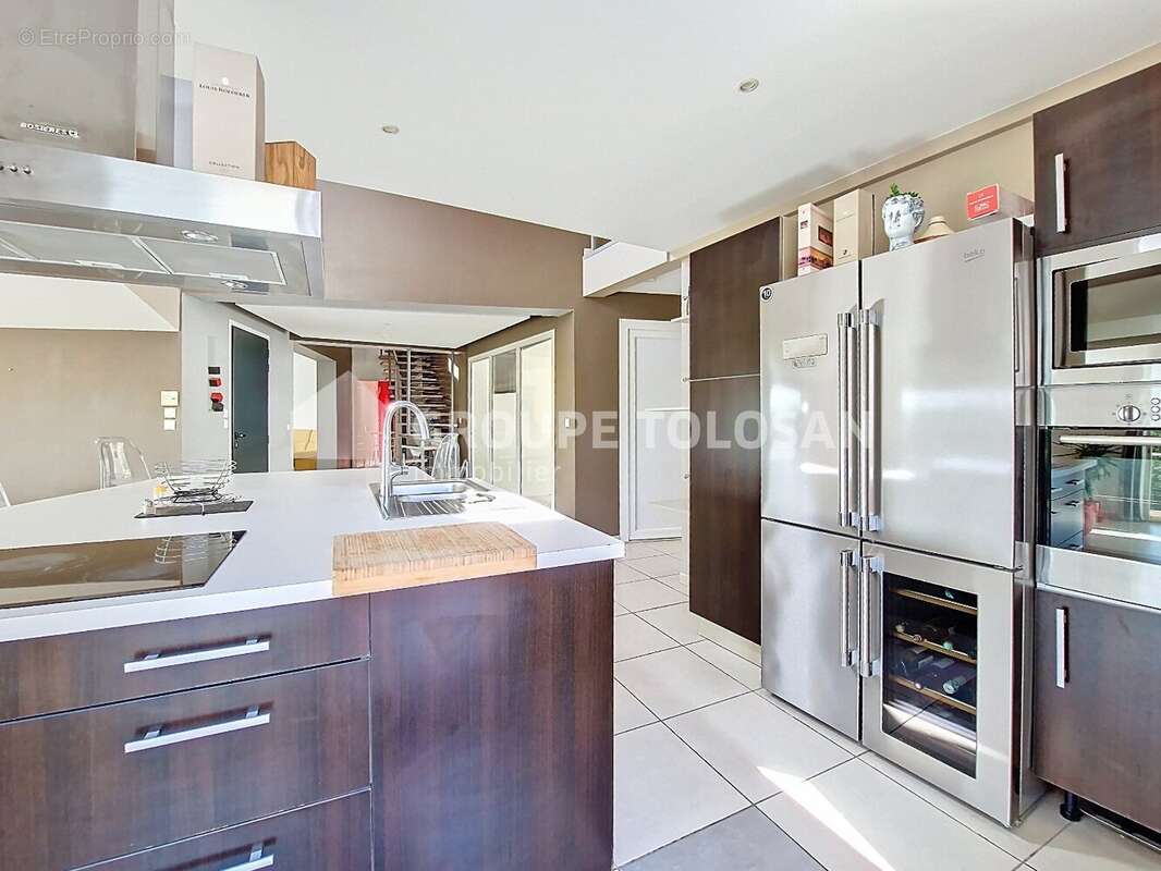 Maison à LAUZERVILLE