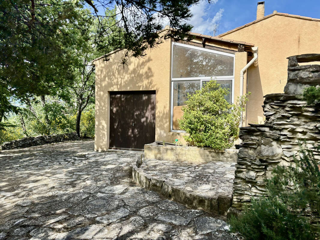 Maison à VAISON-LA-ROMAINE