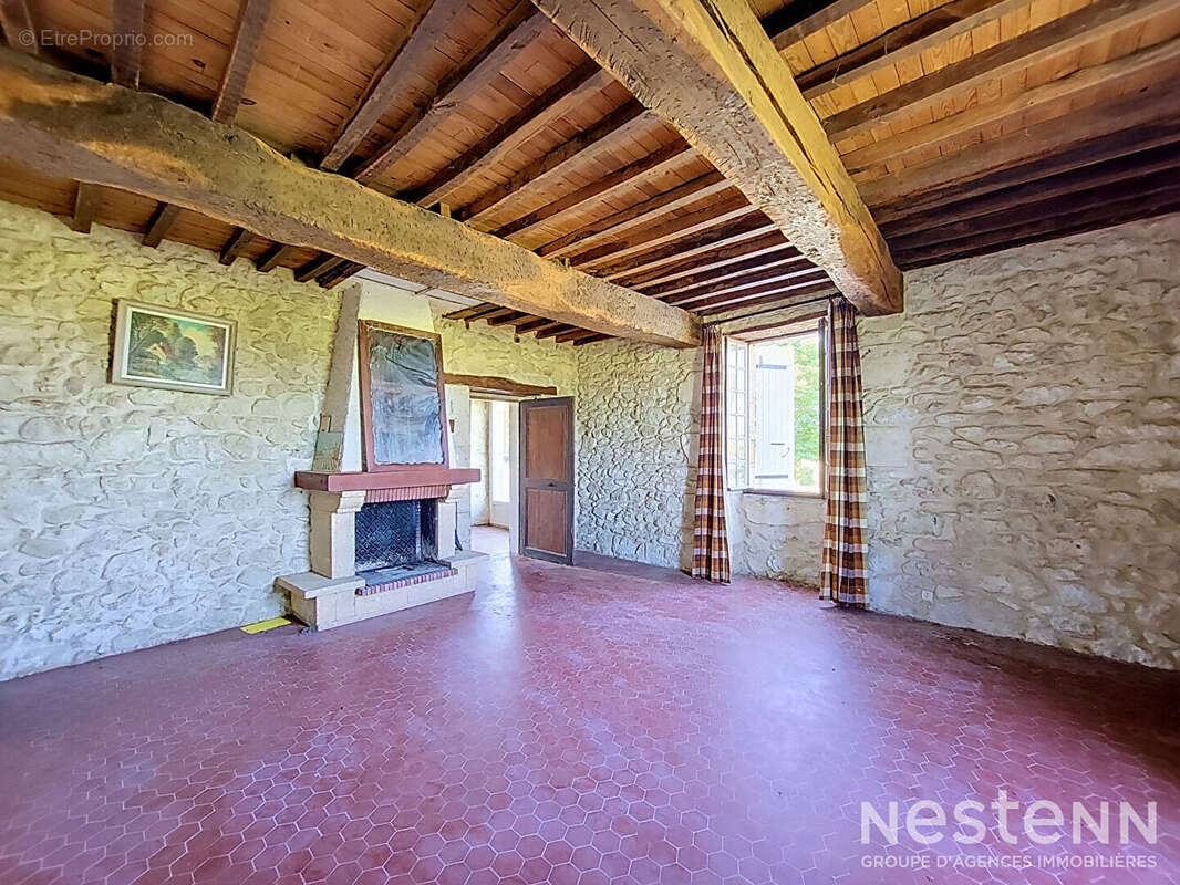 Maison à CASTERA-VERDUZAN