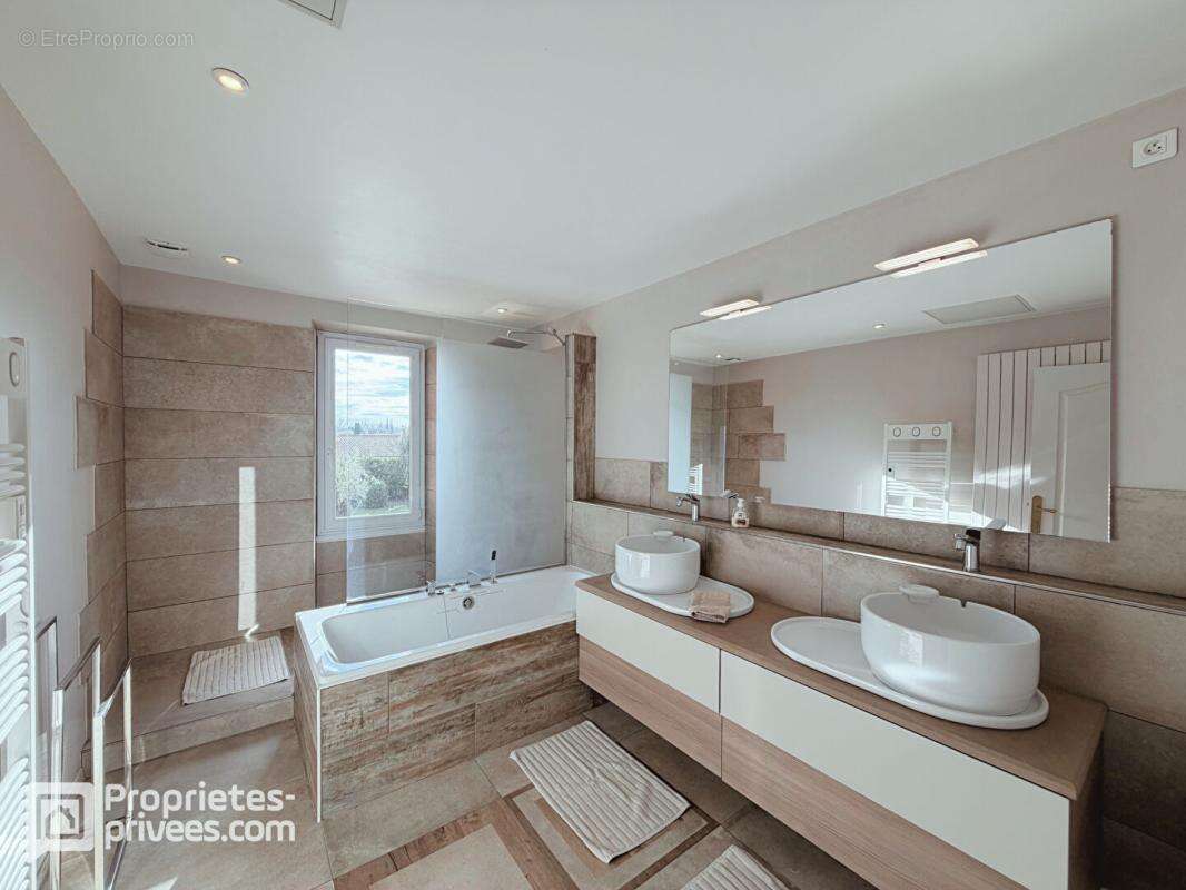 Mas entièrement rénové, 8 pièces, 308 m², ORANGE SUD - photo 11