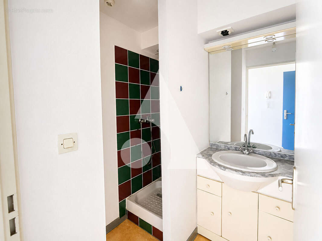 RARE !  Studio avec parking, idéal investissement ou premier achat ! - photo 6