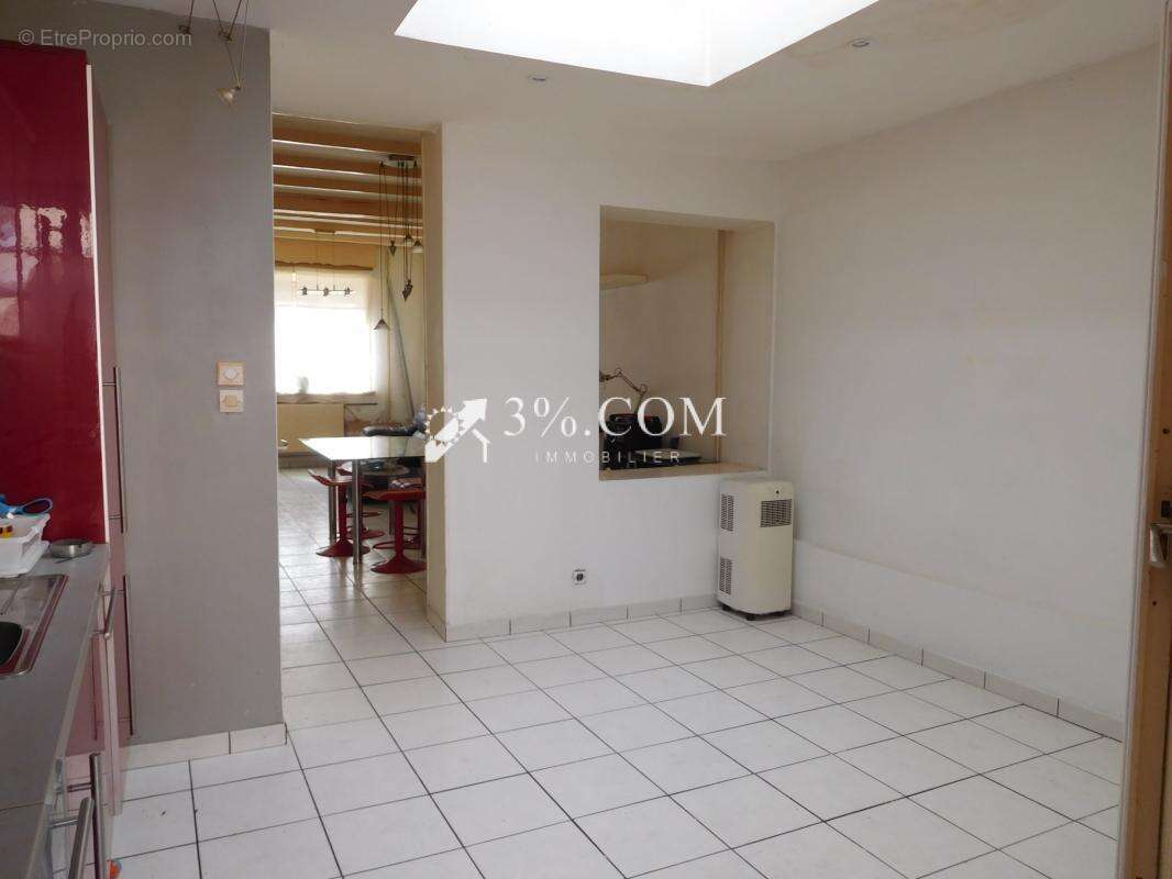 Maison 4 chambres avec extérieur, à améliorer - photo 5