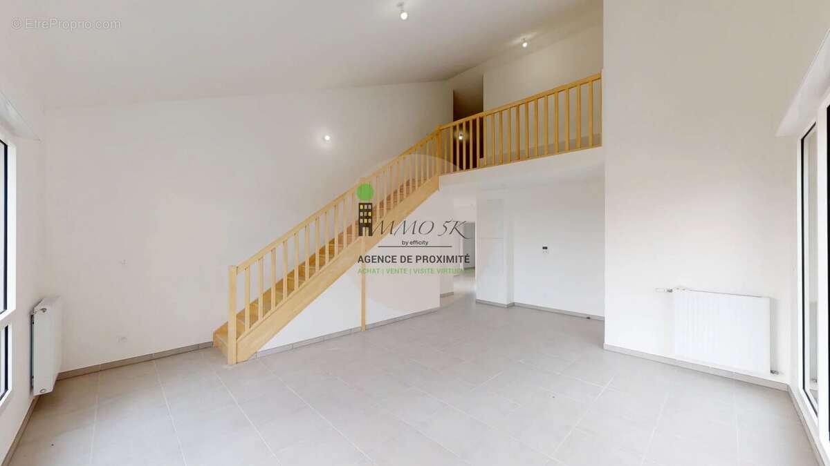 Appartement à RILLIEUX-LA-PAPE