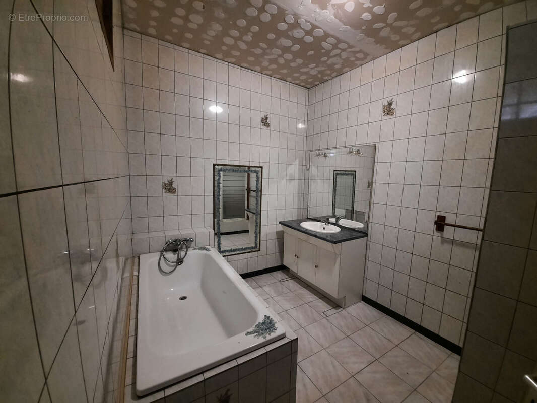 Maison à LAMOTHE-LANDERRON