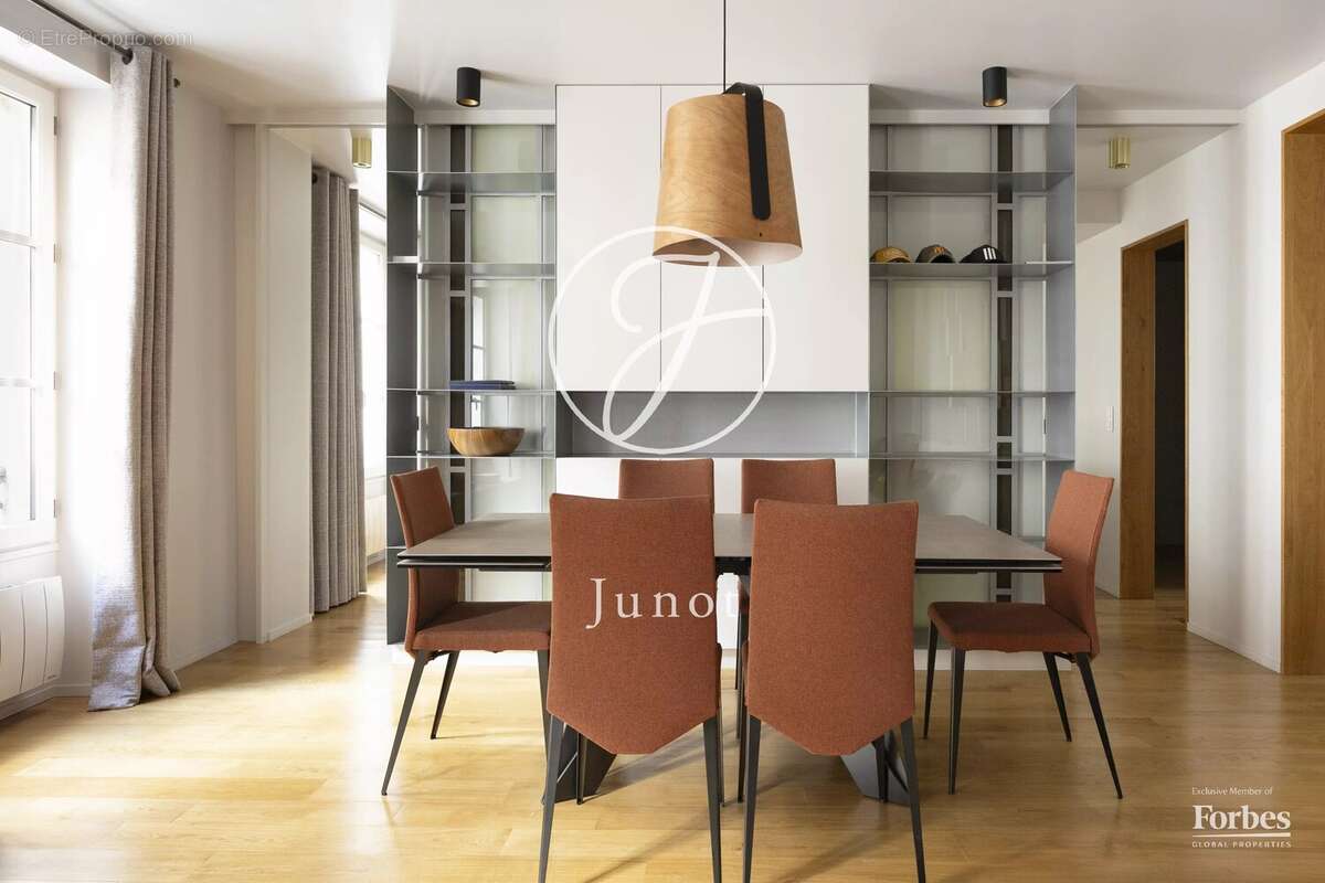 Appartement à PARIS-3E