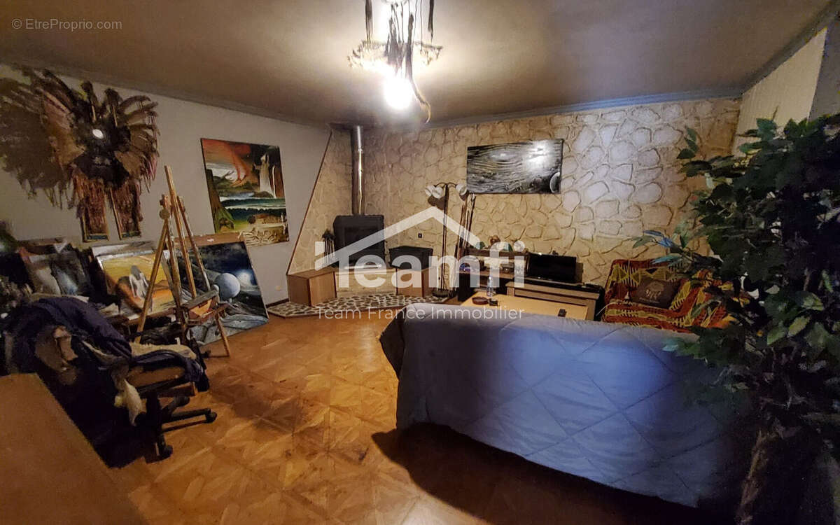 Maison 83 m² à Saint-Victor-De-Malcap  - photo 6