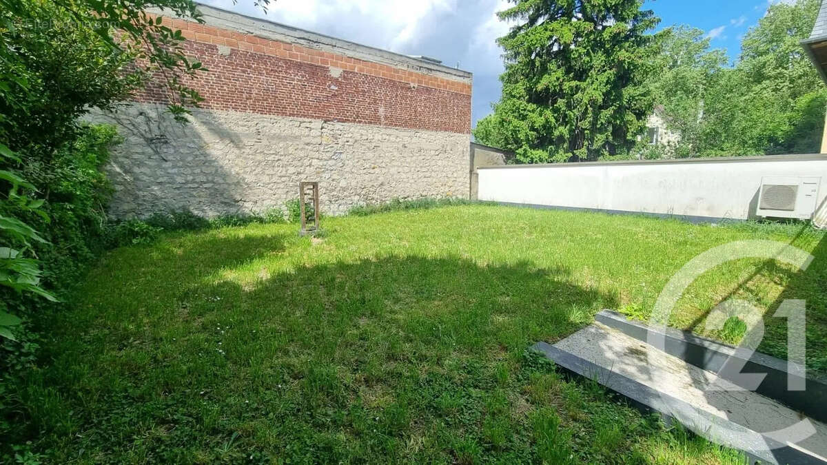 Maison à SAINT-MAUR-DES-FOSSES