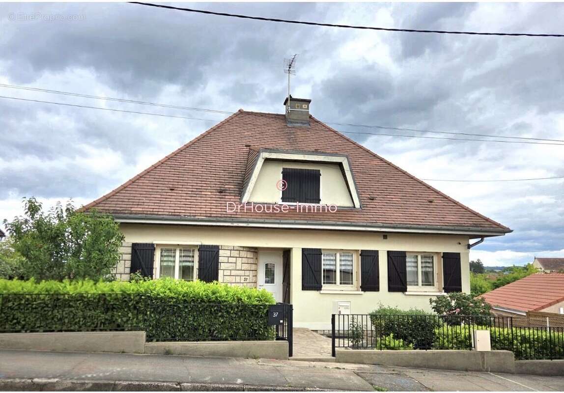 Maison à BELLERIVE-SUR-ALLIER