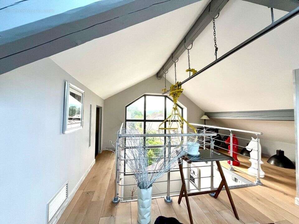 Maison à ARTHAZ-PONT-NOTRE-DAME