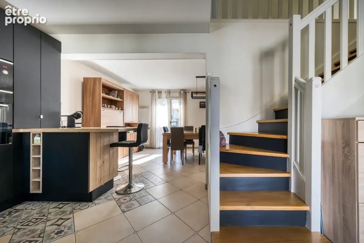 Maison 6 pieces - 4 chambres - vie de plain pied - terrain de 660m2. - photo 2