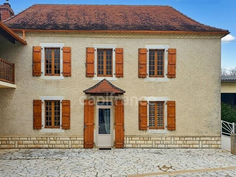 Maison à MALAUSSANNE