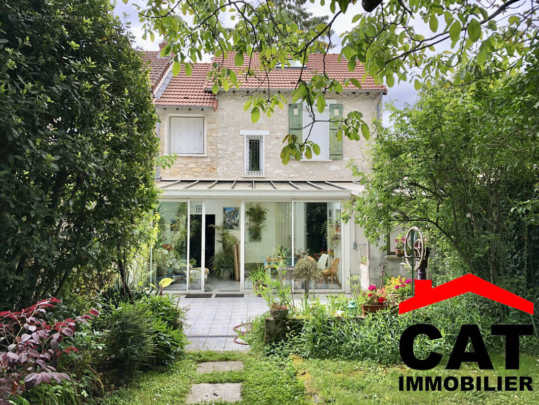 Maison à CHAMPAGNE-SUR-SEINE