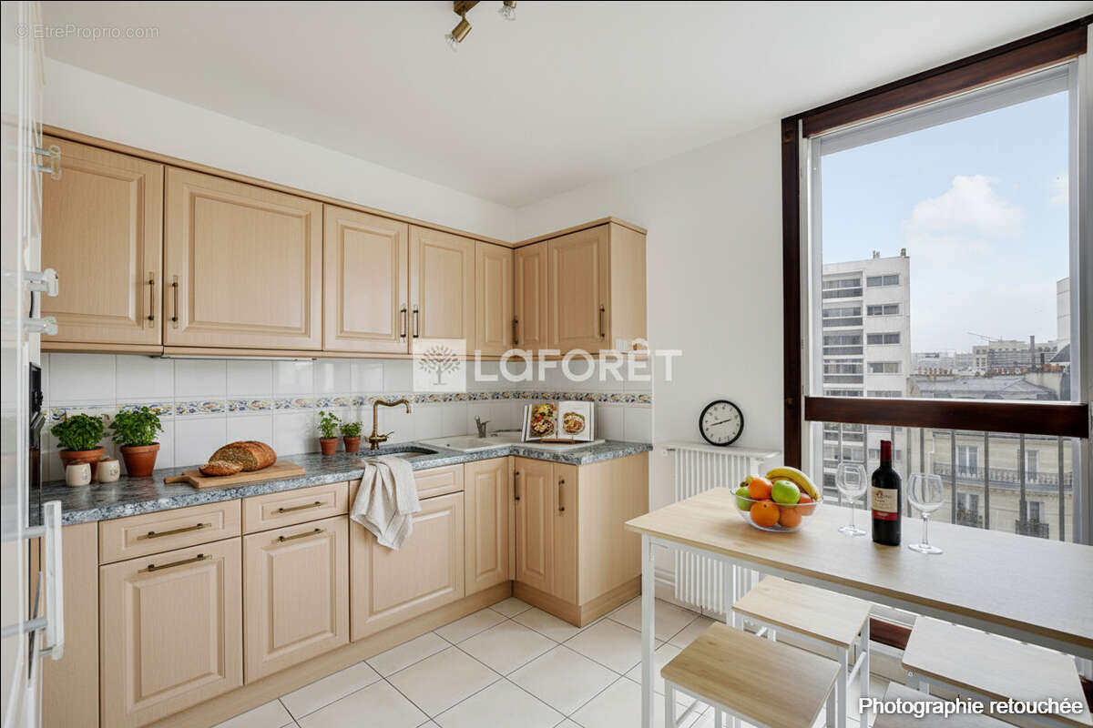 Appartement à PARIS-15E
