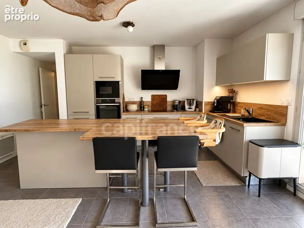 Appartement T3 avec terrasse, jardin et deux stationnements – Centre de Rousset - photo 4