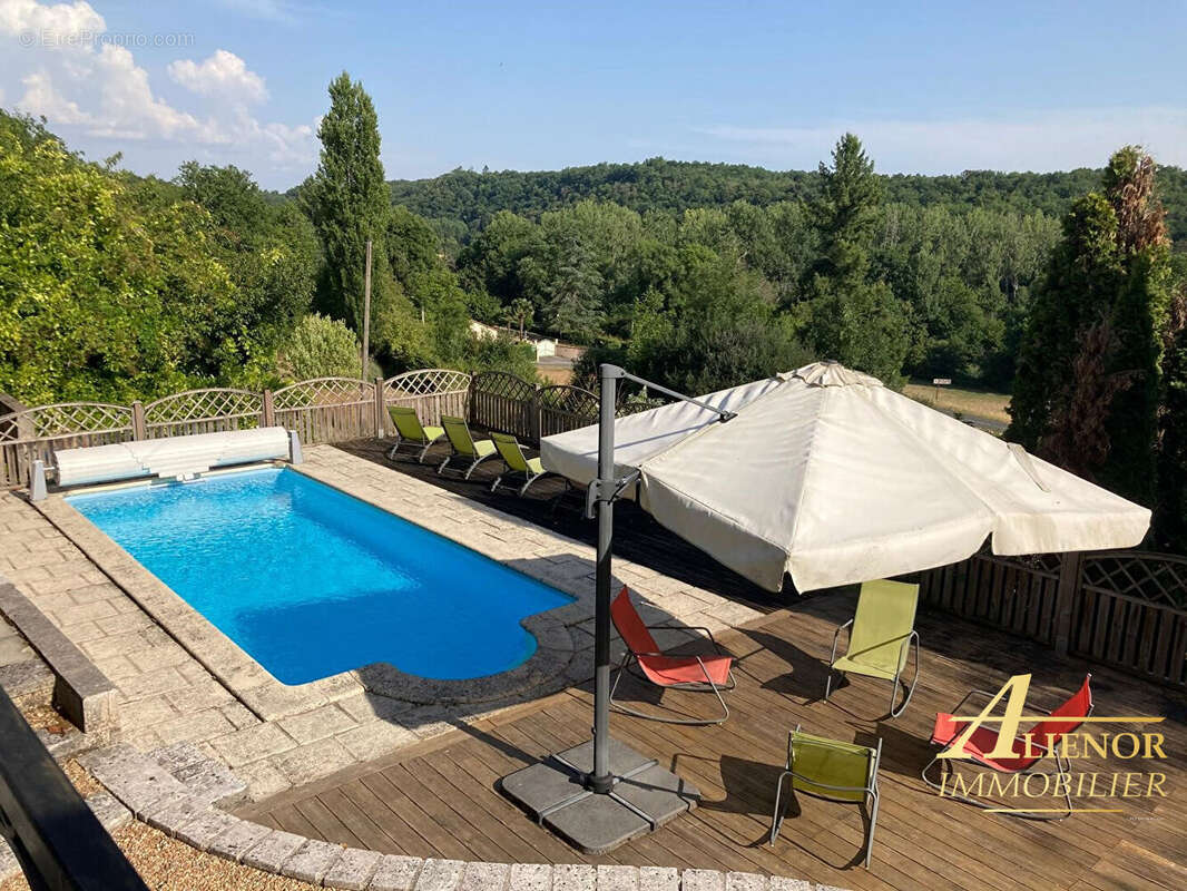 Maison en pierre avec piscine et vue dégagée sur les bois, Brantôme 24310 - photo 2