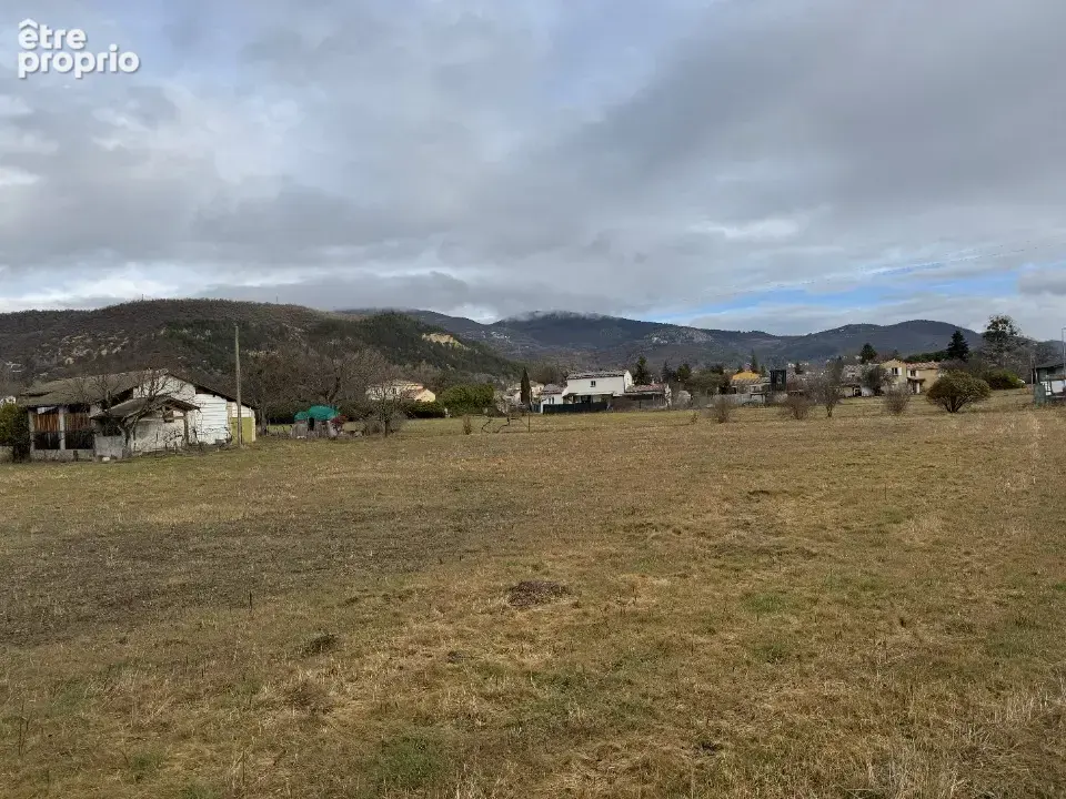 Terrain 1248 m² à Digne-Les-Bains · 125 000 €